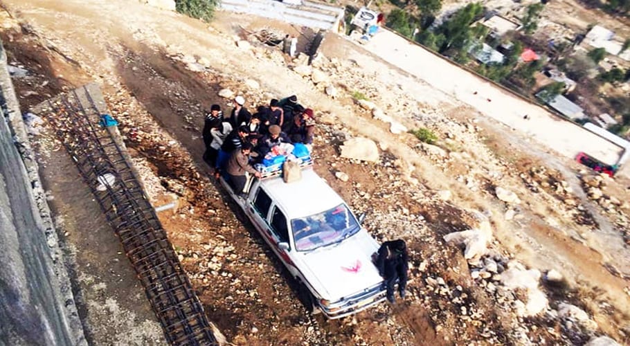 کوہستان میں خوفناک حادثہ، مسافر بس نالے میں گرنے سے 26 افراد جاں بحق، 2 زخمی