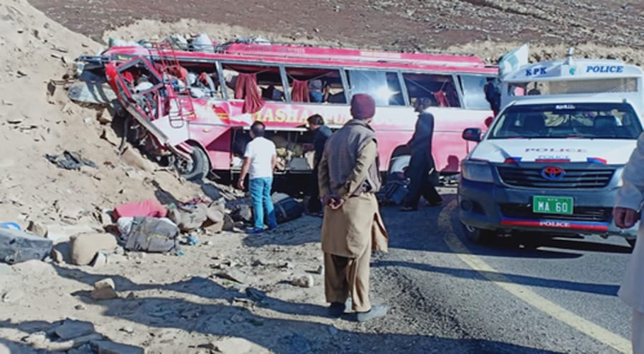 بابو سر ٹاپ حادثے میں جاں بحق ہونے والے 24 افراد کی نمازِ جنازہ گلگت میں ادا کر دی گئی