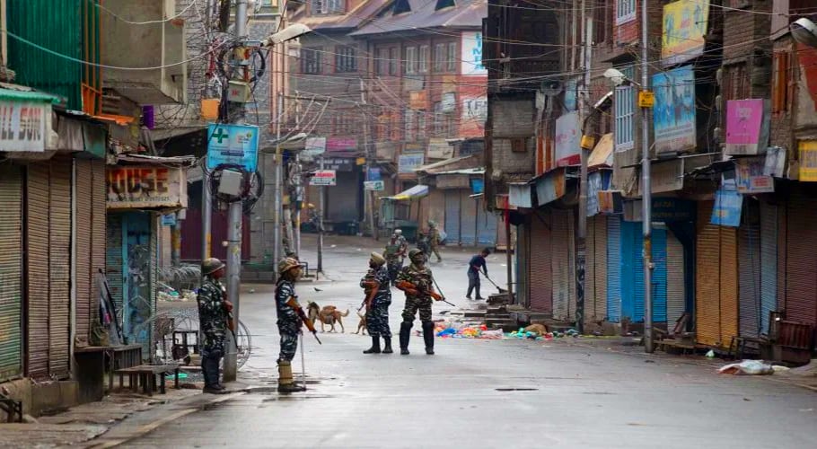 امریکی سینیٹ کمیٹی کا بھارت سےمقبوضہ کشمیرمیں کرفیوکےخاتمے کامطالبہ