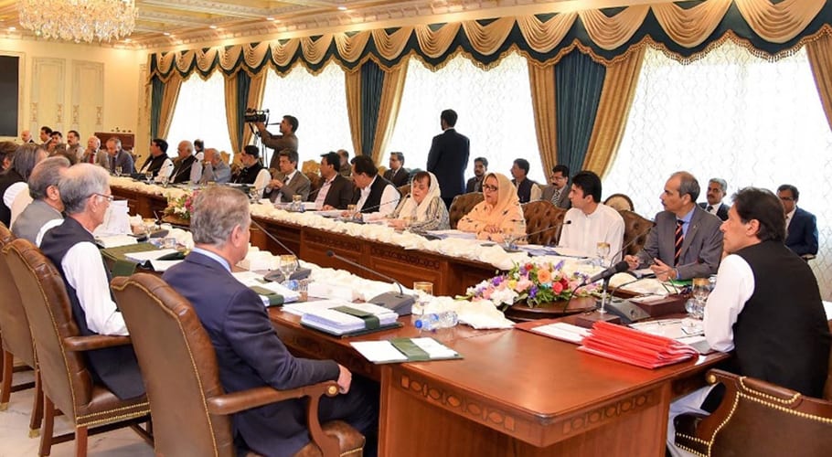 نوازشریف کوبیرون ملک جانےکی اجازت دینےپروفاقی وزرامیں اختلاف