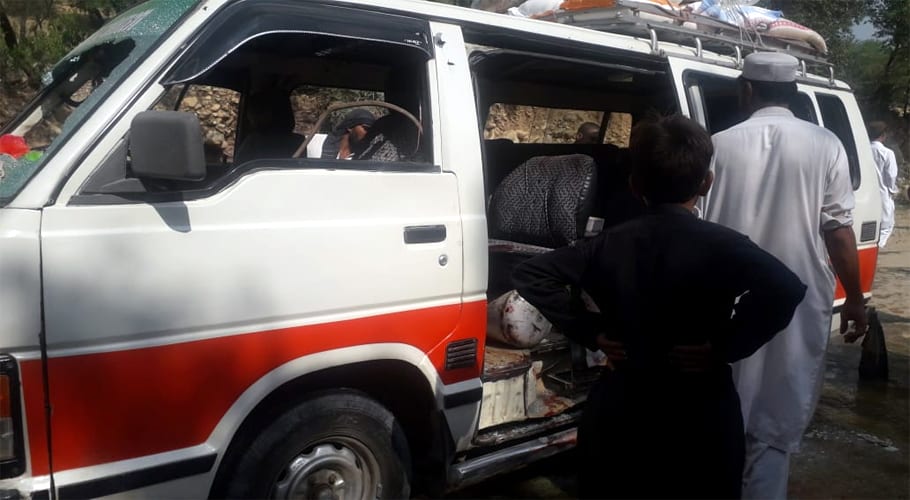 ہنگو میں مسافر بس پر فائرنگ سے 6 افراد جاں بحق اور 4 زخمی ہو گئے