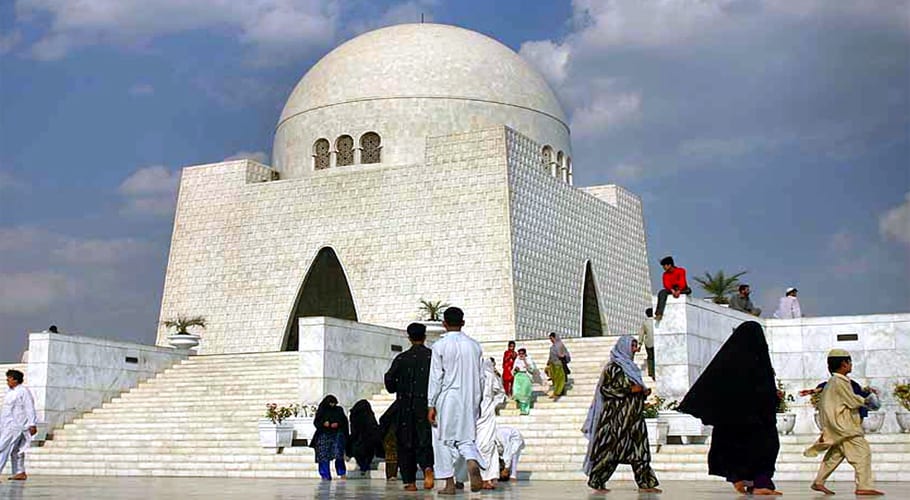کراچی سمیت ملک کے بیشتر علاقوں میں موسم گرم اور مرطوب رہے گا۔محکمہ موسمیات