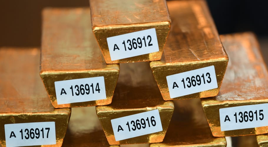 مہنگائی: سونے کی قیمت میں فی تولہ 300 روپے کا اضافہ ریکارڈ کیا گیا