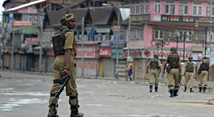 مقبوضہ کشمیر میں کرفیو کا 60 واں روز، ٹرانسپورٹ اور ذرائع نقل و حمل پر پابندی