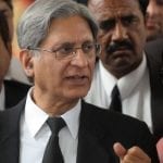 پیپلزپارٹی کو نکالا تو پی ڈی ایم اپنے پاؤں پر کلہاڑی مارے گی‘اعتزازاحسن