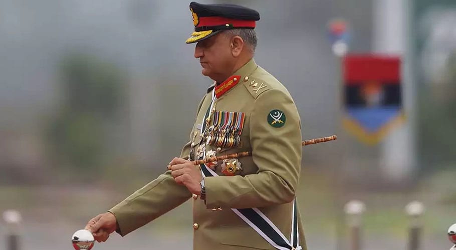 سپریم کورٹ میں سماعت: آج آرمی چیف توسیع کا تیسرا نوٹیفیکیشن پیش کیا جائے گا