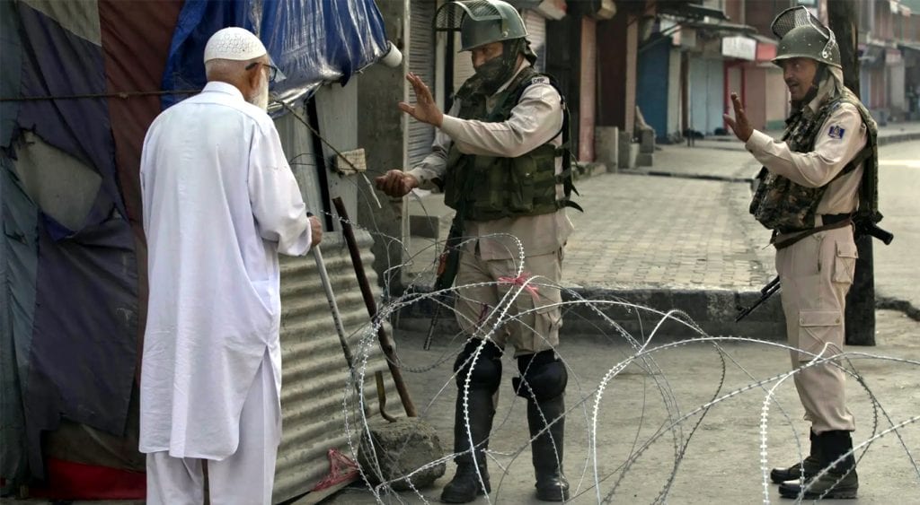 مقبوضہ کشمیر میں کرفیو کا 116واں روز، مظلوم کشمیریوں پر عرصۂ حیات تنگ