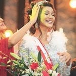 دُنیا کی 68ویں مس یونیورس بنگلہ دیش سے منتخب، سابق ملکہ حسن نے تاج پہنایا