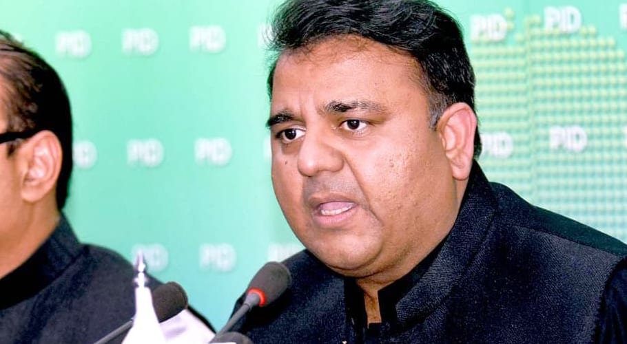 سائنس کے لیے 12 ارب روپے کے اسکالرشپ پروگرام پر کام جاری ہے۔فواد چوہدری