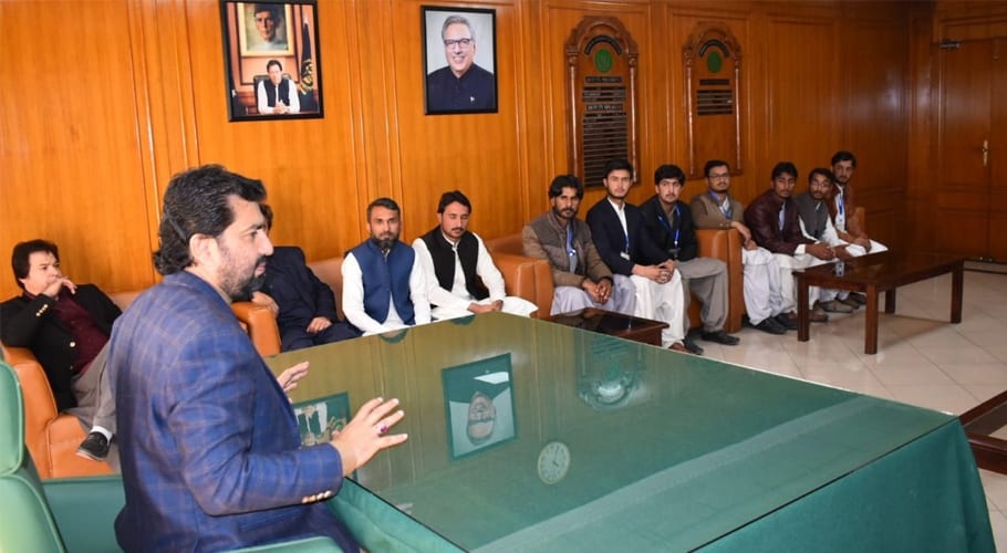 ملک میں تعلیم کا فروغ حکومت کی اوّلین ترجیحات میں شامل ہے۔ڈپٹی اسپیکر قومی اسمبلی
