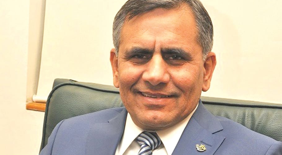 پی آئی اے سی ای او ارشد ملک نے بحالی کے لیے سپریم کورٹ سے رجوع کرلیا