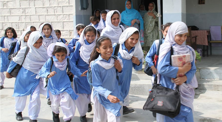 حکومتِ پنجاب کا اہم اقدام: تعلیمی اداروں میں سردی کی چھٹیوں میں 6 روز کا اضافہ