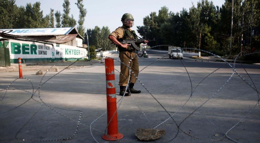 مقبوضہ کشمیر میں بد ترین کرفیو کا 180واں روز: بھارتی فوج نمازِ جمعہ سے خوفزدہ