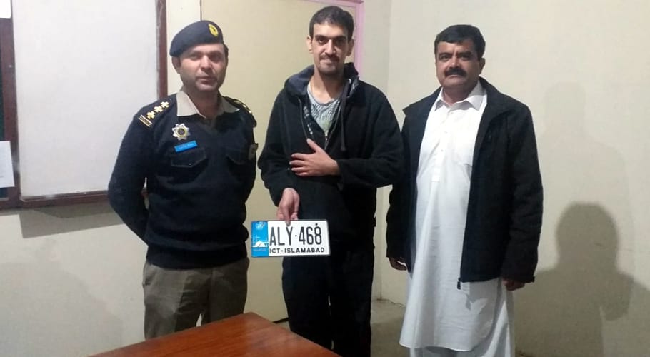 موٹروے پولیس نے اسلام آباد سے چوری ہونے والی گاڑی چند گھنٹوں میں برآمد کرلی