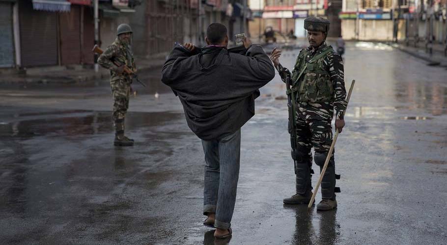 مقبوضہ جموں و کشمیر میں بد ترین کرفیو کا 175واں روز: مظالم آج بھی نہ تھم سکے