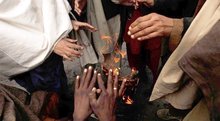 Karachi experiences season's coldest day