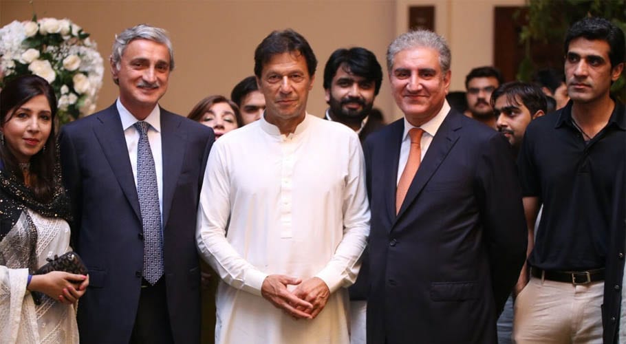 وفاقی وزراء اور اراکینِ اسمبلی وزیر اعظم کے خلاف اِن ہاؤس تبدیلی کے لیے متحرک