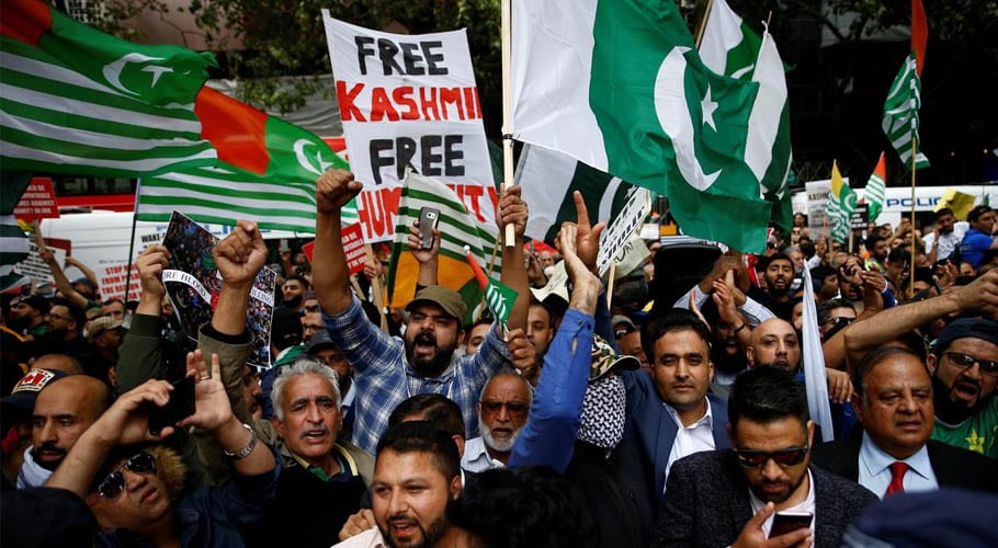 Hurriyat leaders urges Kashmiri people to observe Black Day on Aug 5