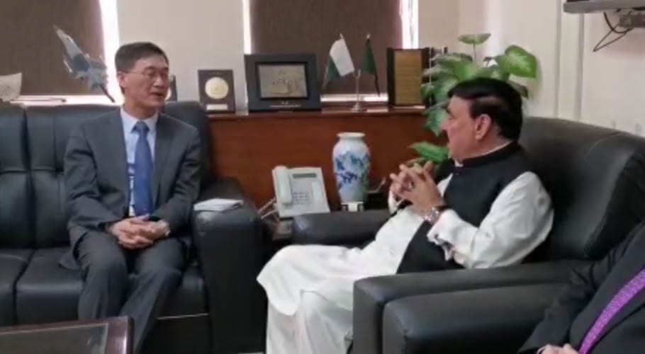 کورونا وائرس: مشکل وقت میں پاکستان چین کے ساتھ کھڑا ہے۔ شیخ رشید احمد