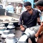 دودھ فروشوں کی من مانیاں ختم، نارتھ ناظم آباد میں دودھ 94روپے فی لٹرہوگیا