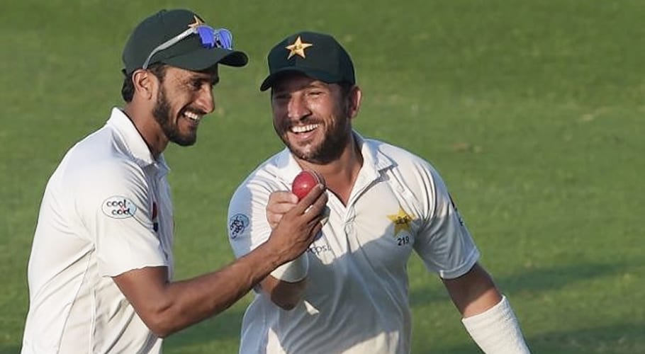 گراؤنڈ میں نازیبا حرکت‘ پشاور زلمی نے یاسر شاہ اور حسن علی کو آڑے ہاتھوں لے لیا