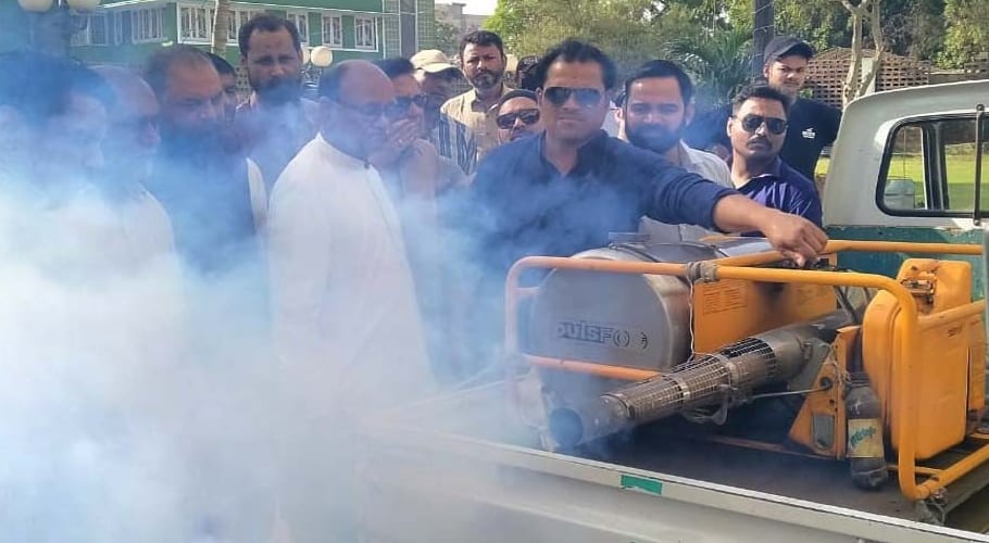 کورونا کے پیش نظرضلع وسطی میں جراثیم کش اسپرے کا آغاز کردیا گیا
