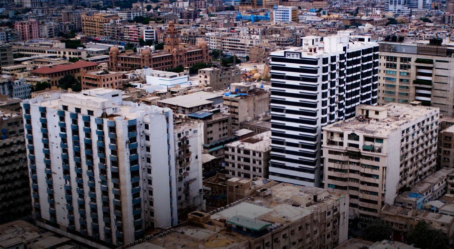 ایس بی سی اے افسران نے غیر قانونی تعمیرات کو نوٹس جاری کرکے کروڑوں بٹور لیے