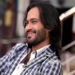 وقار ذکا اپنے سوشل پلیٹ فارمز کو کورونا سے لڑنے کیلئے عطیہ کرنے کا اعلان