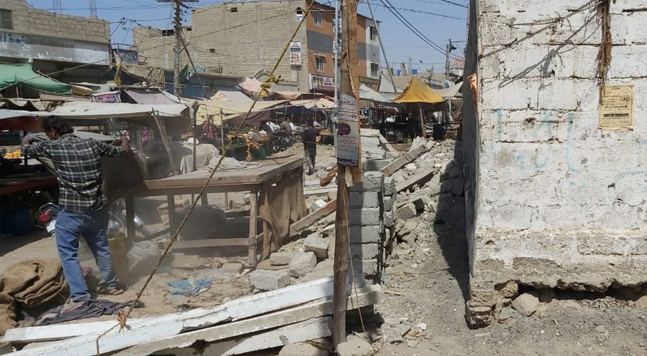 Mukhtiarkar demolish leased houses in orangi project