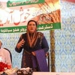 وزیرِ اعظم عمران خان کورونا وائرس سے جنگ کر رہے ہیں۔فردوس عاشق اعوان
