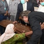 اللہ تعالیٰ عمران خان کو طاقت عطا فرمائے۔گورنر سندھ کی وزیرِ اعظم کیلئے دُعا