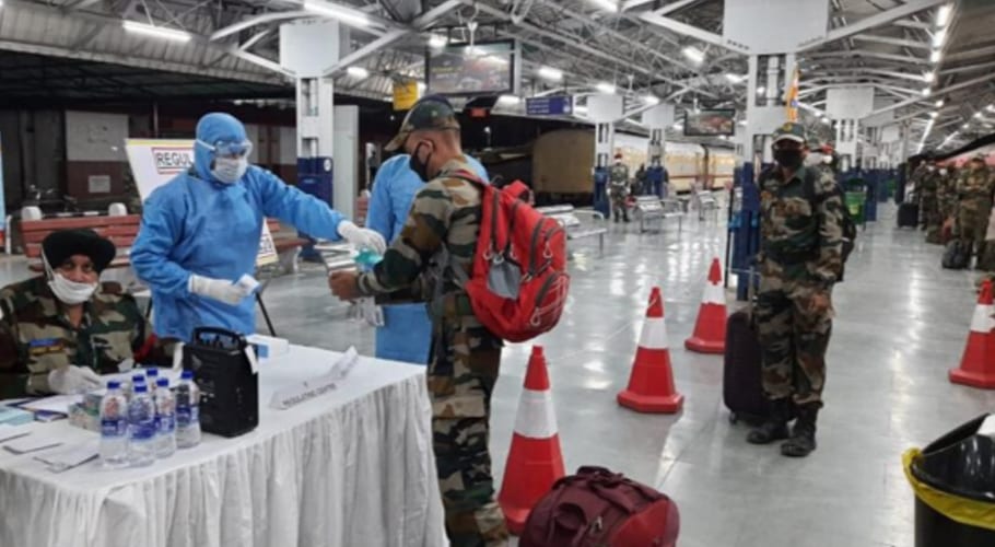 Indian Military Train with 700 Soldiers Reaches Kashmir