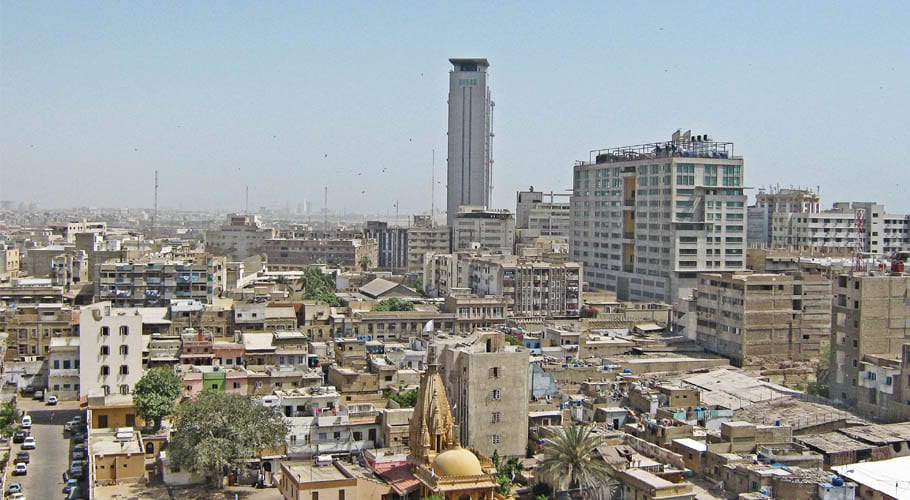 کراچی میں لاک ڈاؤن سے مستثنیٰ کاروباری سرگرمیوں کیلئے این او سی کی پابندی ختم