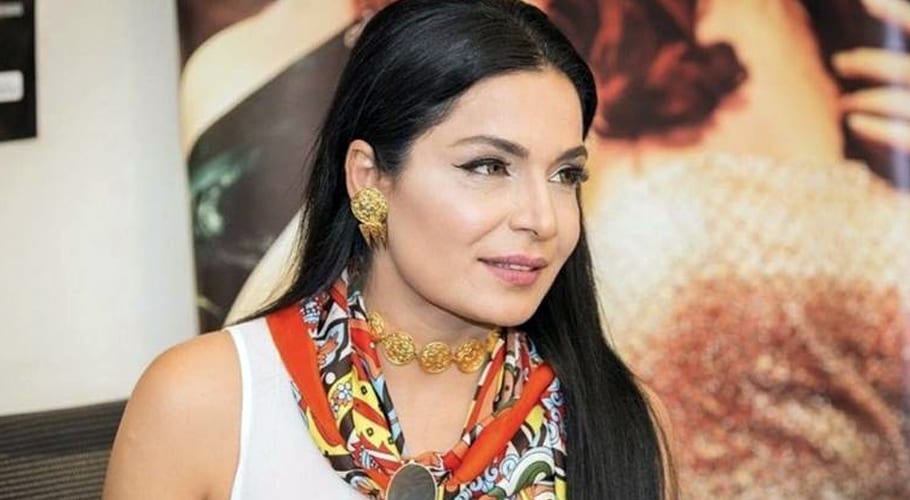 میری عمر تو 16 سال ہے، اداکارہ میرا کا انکشاف