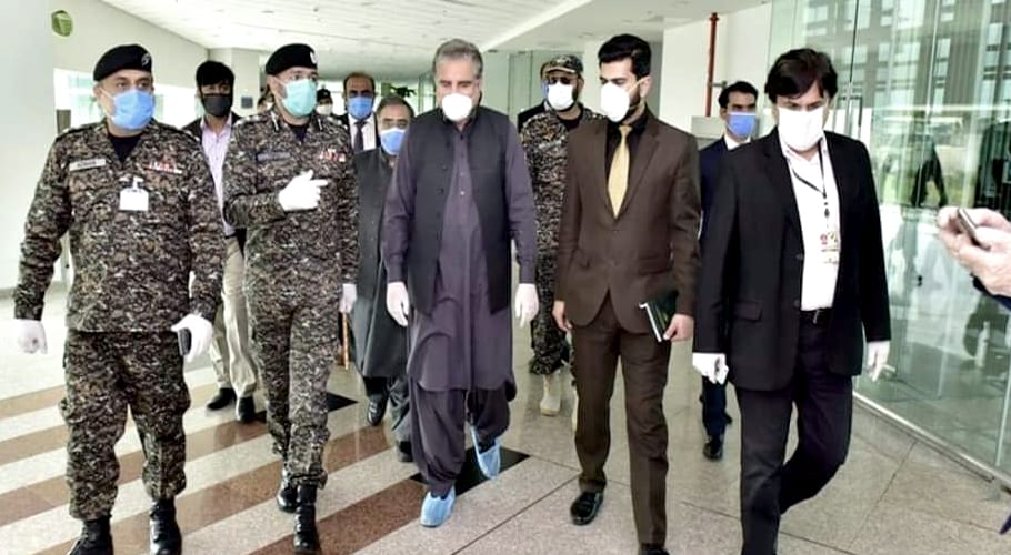 وزیر خارجہ شاہ محمود قریشی کا اسلام آباد ائیر پورٹ کا اچانک دورہ
