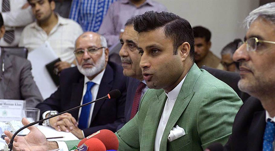 امریکا میں موجود پاکستانی 2 مئی کو وطن واپسی کی اڑان بھر سکتے ہیں۔زلفی بخاری