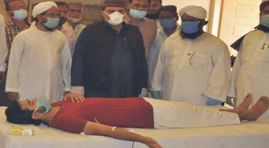 izhar ud din ahmed khan appreciate blood donation camp in orangi town