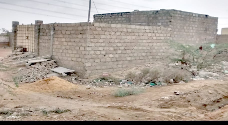 police start land grabbing in Karachi during lockdown