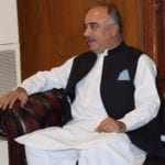کورونا وائرس کے خلاف ہراول دستے کا کردار ادا کرنے والے ہمارے ہیروز ہیں۔شاہ فرمان