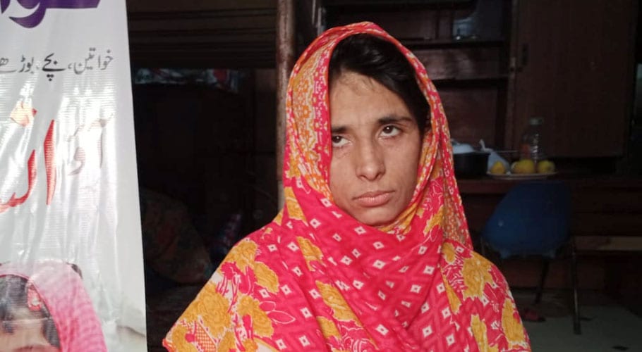گل مینہ کو گھر والوسے بچھڑے 10ماہ ہوگئے، ایم ایم نیوز مجبور لڑکی کی آواز بن گیا