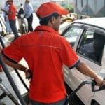 حکومت کا آئندہ ماہ کیلئے پیٹرولیم مصنوعات کی قیمتیں نہ بڑھانے کا فیصلہ