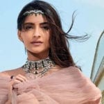 لاک ڈاؤن کے دوران بالی ووڈ فلموں کی ہیروئن سونم کپور کو اپنا بچپن یاد آگیا