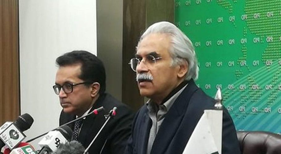وفاقی حکومت نے عوامی مقامات پر ماسک کے استعمال کو لازمی قرار دیدیا