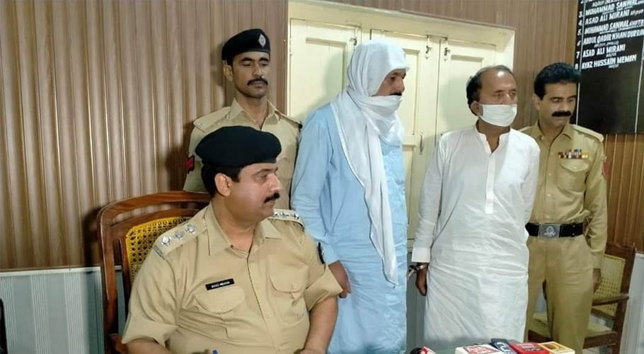 جعلی بھرتیوں پر اینٹی کرپشن کا ایکشن، محکمۂ تعلیم سندھ کے 2 افسران گرفتار