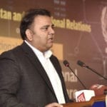 وفاقی وزیر فواد چوہدری نے نواز شریف کے ہمنوا میڈیا نمائندگان کی کلاس لے لی