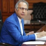 شکست کے بعد حفیظ شیخ کو 6 ماہ کے اندر وزارت کا عہدہ چھوڑنا ہوگا، ذرائع