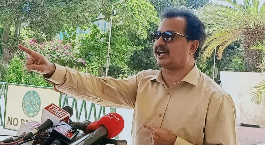 سندھ حکومت نے تعلیمی بورڈز کے پیسے بھی برسیوں پر لگادیے، حلیم عادل شیخ