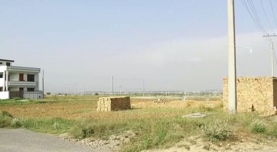 Land mafia tries to occupy land in Islamabad