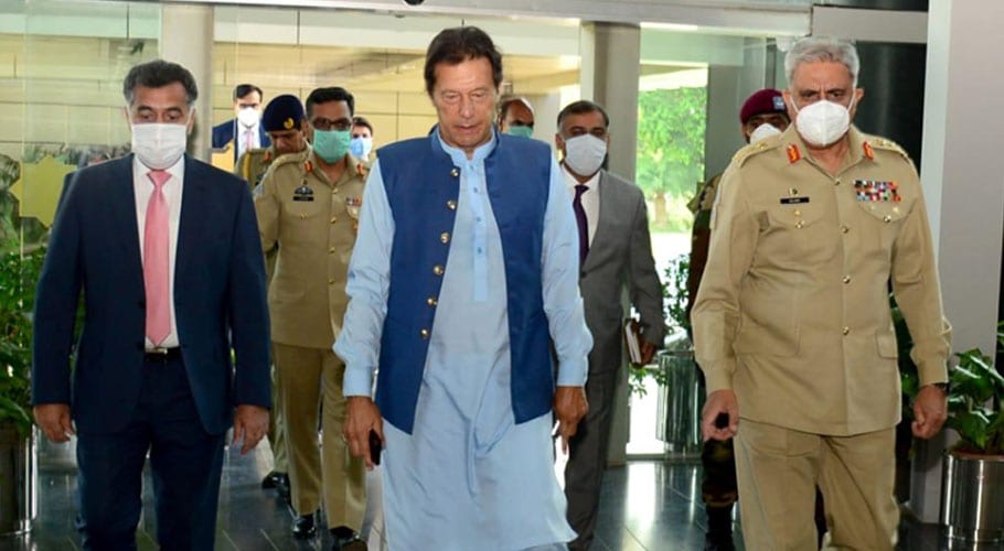 وزیر اعظم عمران خان کا آرمی چیف کے ہمراہ آئی ایس آئی ہیڈ کوارٹر کا دورہ
