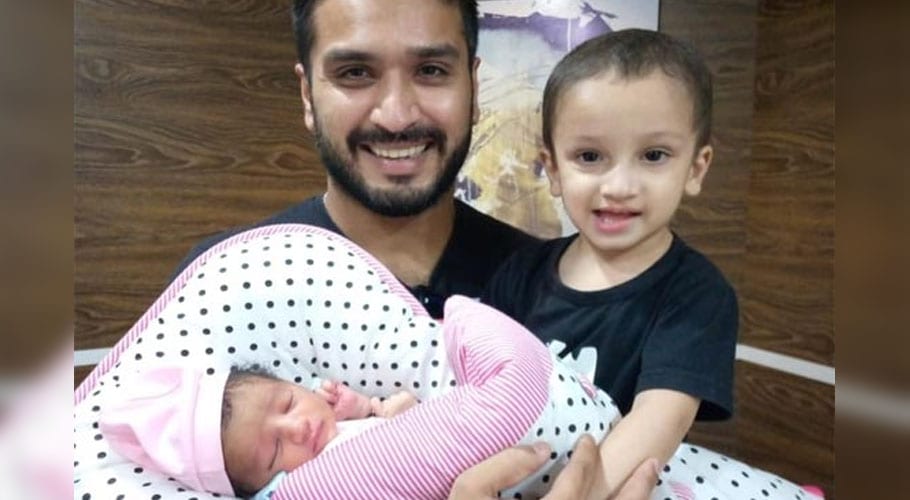 رومان رئیس کے گھر بیٹی کی پیدائش، کھلاڑیوں کا نیک خواہش کا اظہار
